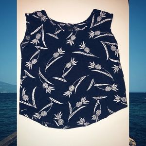 Ladies Navy Blue Ann Taylor Sleeveless Top XS